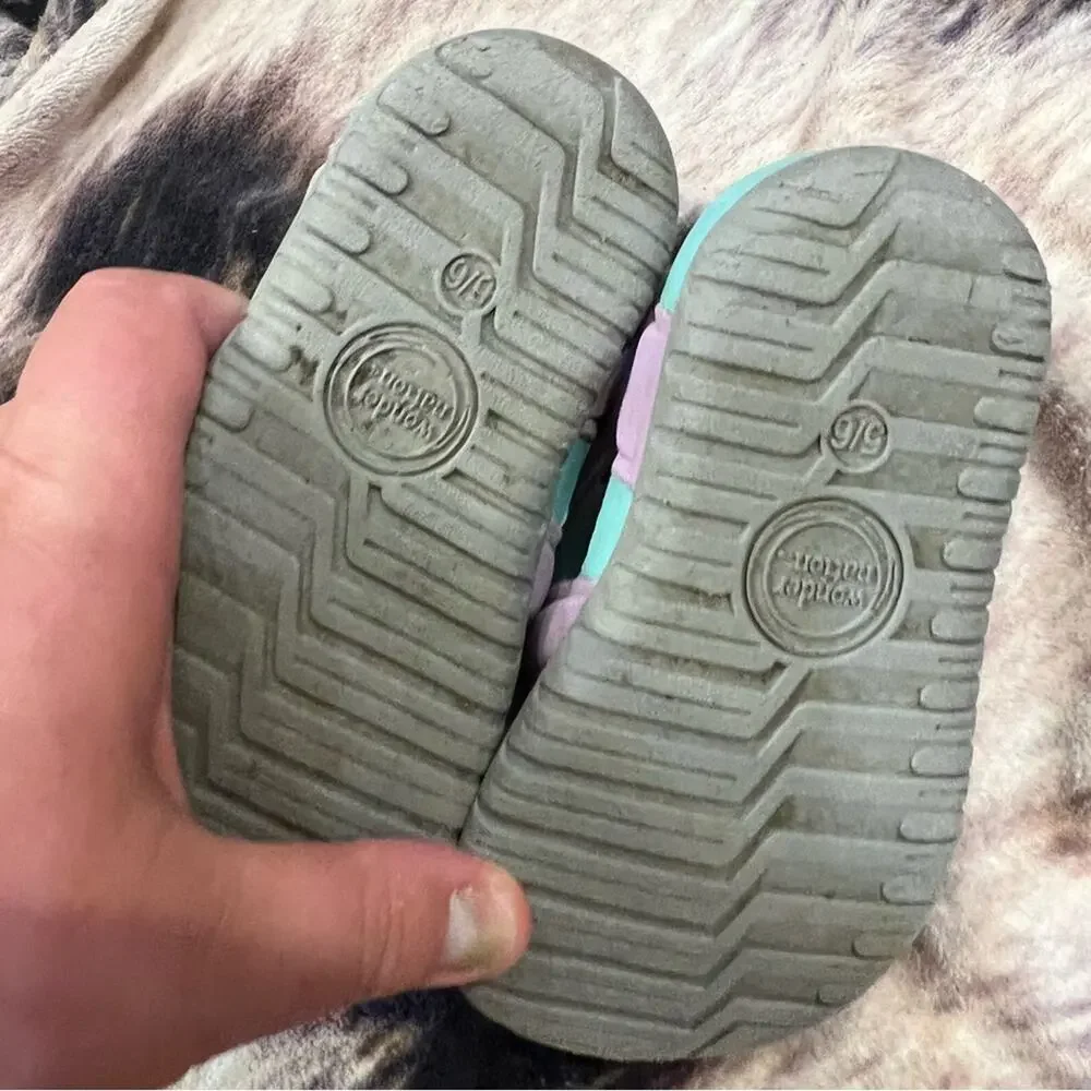 Wonder Nation Ankle Strap Baby Girl Water Shoes Sandals Size 5 / 6 Light Purple